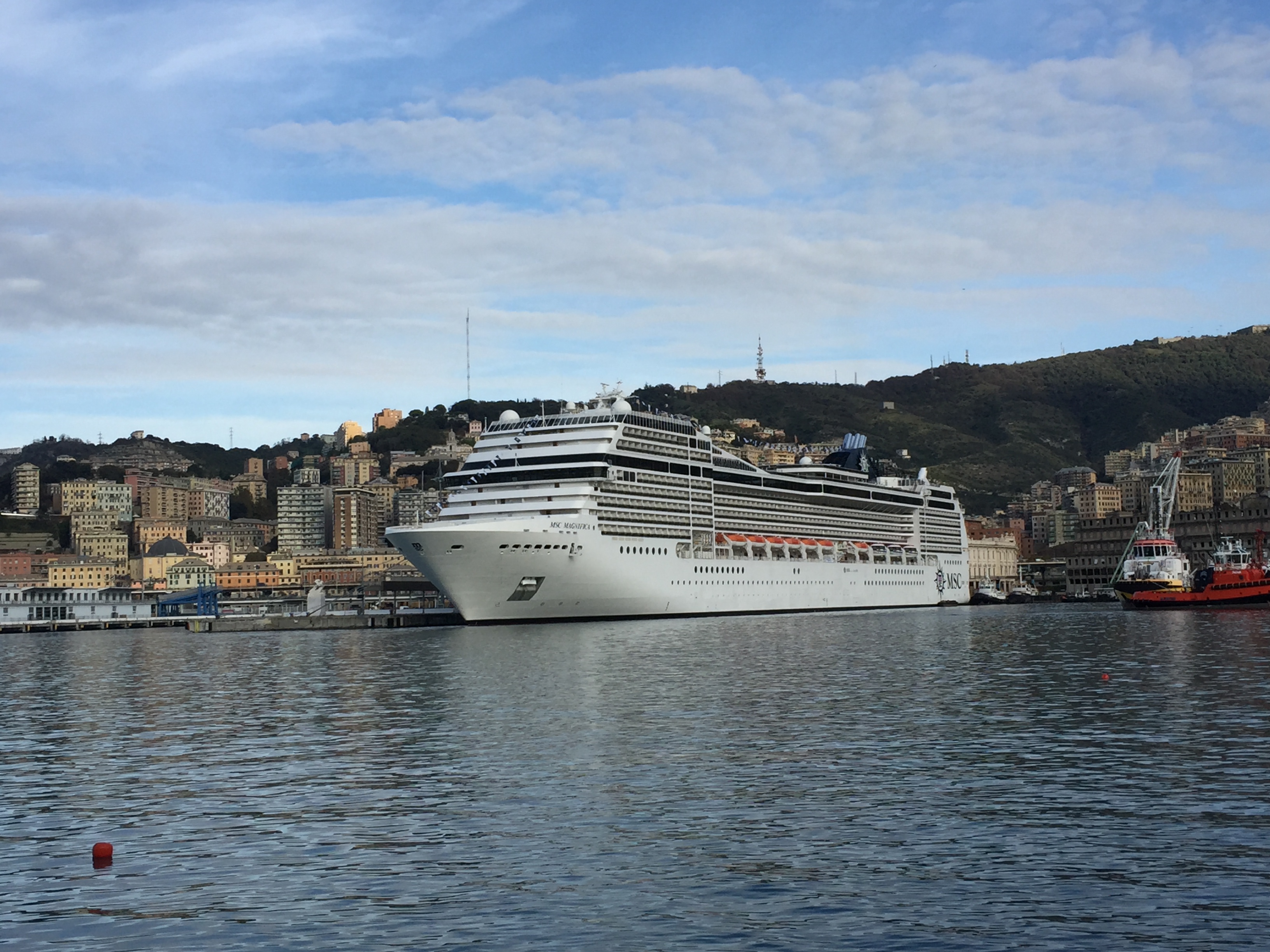 MSC Magnifica da MSC Cruzeiros parte para cruzeiro de 10 noites pelo Mediterrâne