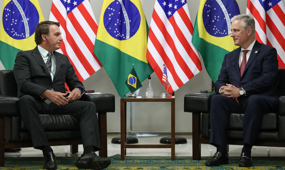 Brasil e banco americano assinam acordo de US$ 1 bilhão em investimentos