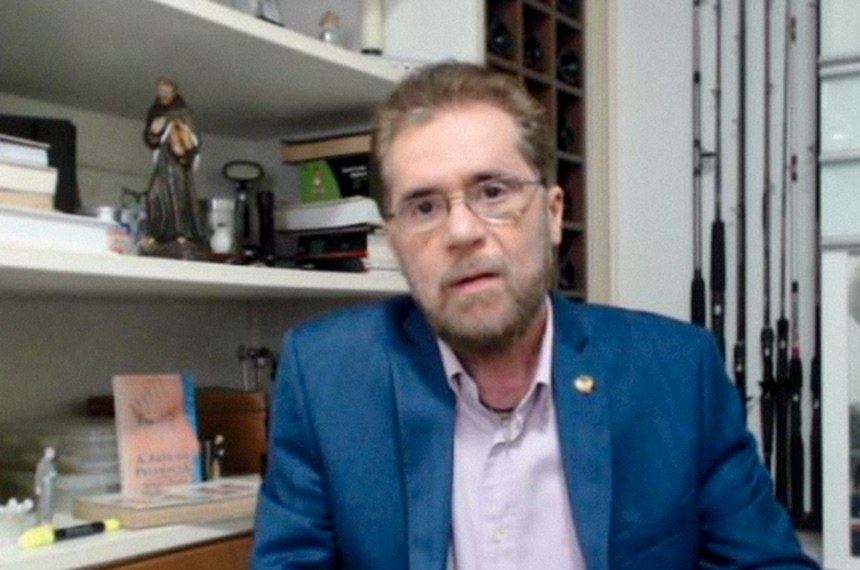 Senador critica Barroso e diz que cabe ao Senado decidir sobre Chico Rodrigues