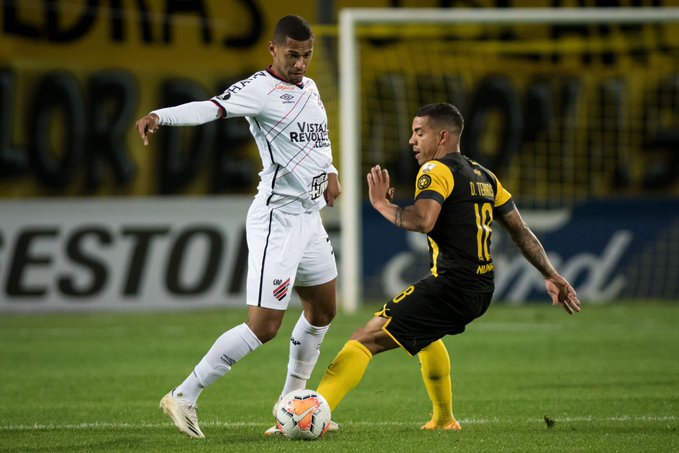Libertadores: já classificado, Athletico-PR perde para o Peñarol