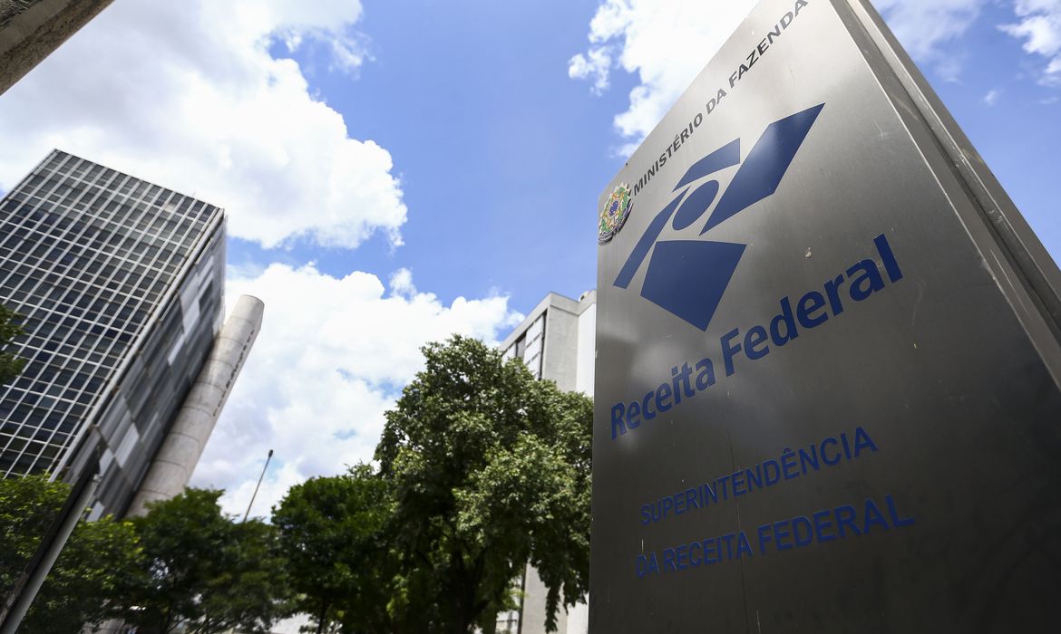 IRPF: Receita abre amanhã consulta ao lote residual de restituição
