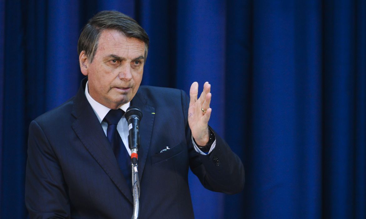 Bolsonaro: Vacinação não é questão de Justiça, é questão de saúde