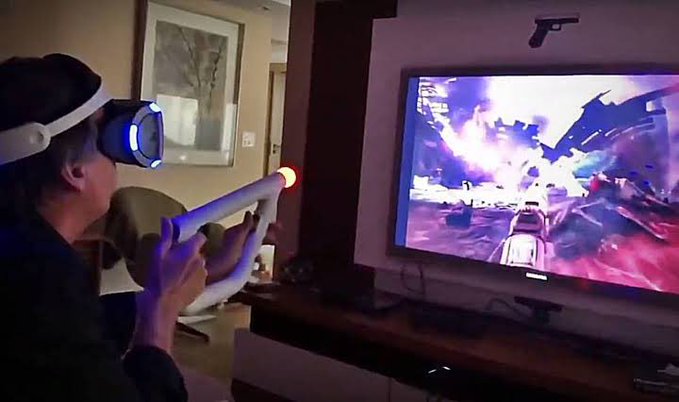 Bolsonaro posta foto jogando video game para anunciar nova redução em imposto