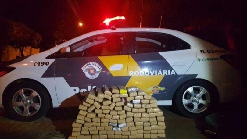 Juiz manda liberar trio preso com 133 kg de maconha e critica abordagem da PM