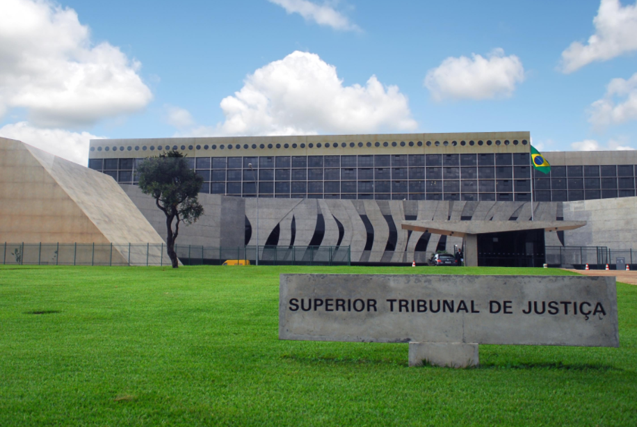 STJ: Furto a residência de idoso não é agravado se ele estava ausente