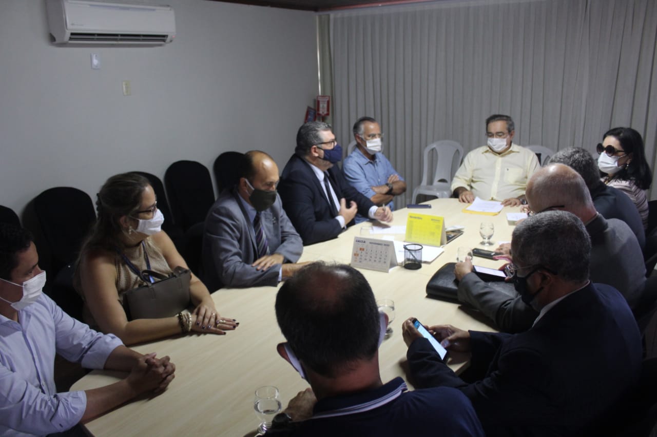 Representantes do Governo Bolsonaro discutem escola cívico-militar em Natal