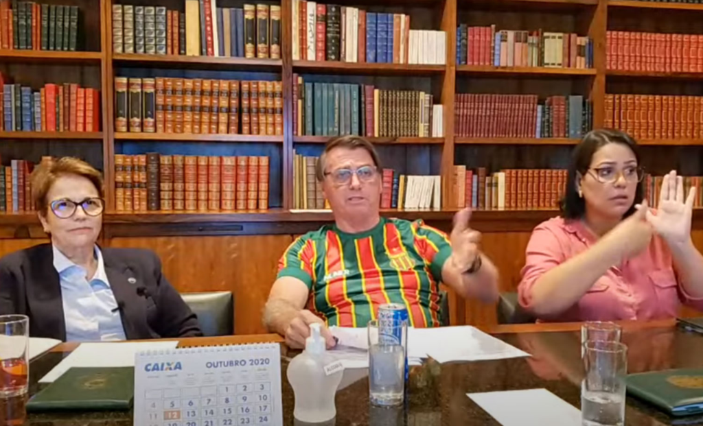 Decreto sobre parceria privada em unidades do SUS será reeditado, diz Bolsonaro
