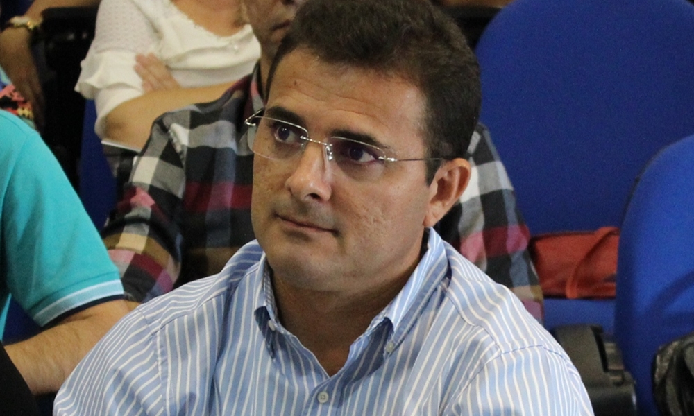 Prefeito e candidato no RN é internado com covid e 50% dos pulmões comprometidos