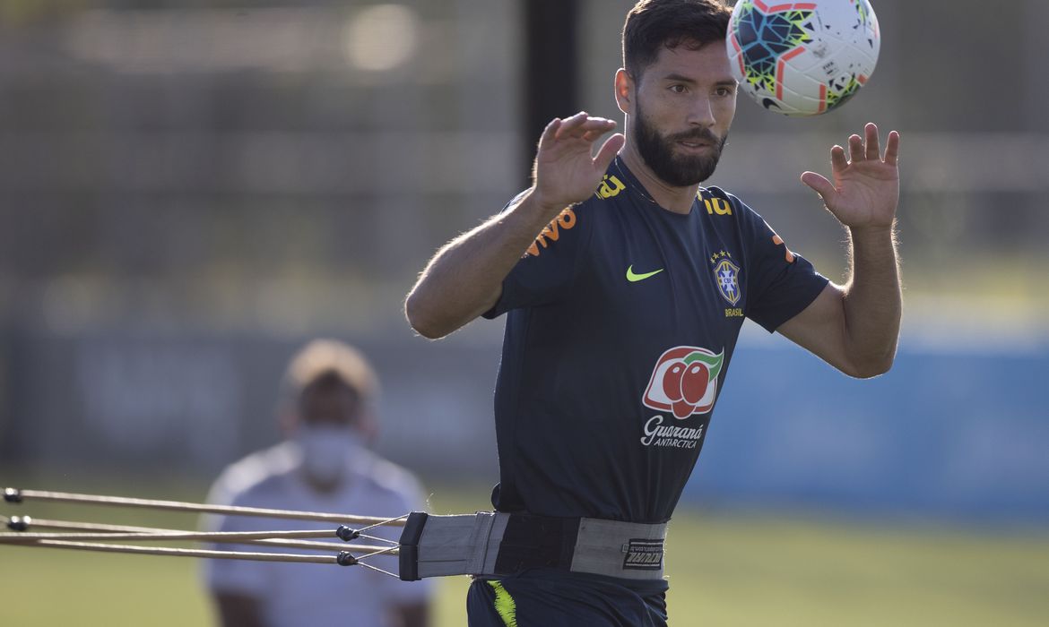 Tite convoca dupla de zaga para as Eliminatórias; veja lista atualizada