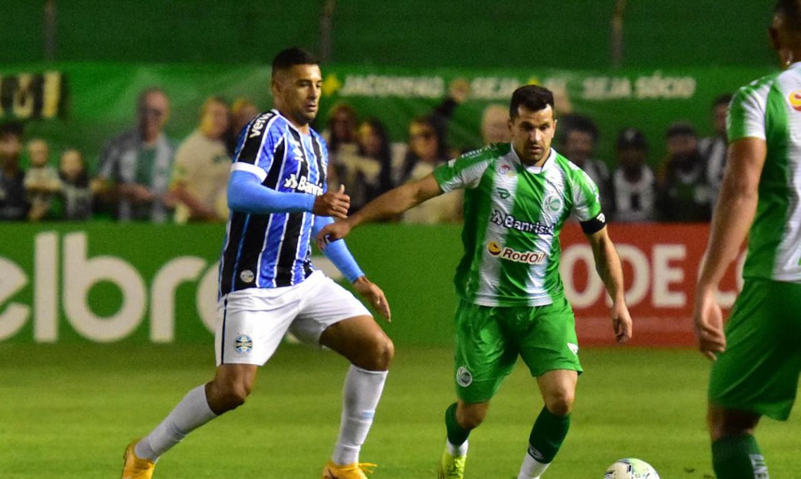 Juventude pressiona, mas Grêmio vence e avança na Copa do Brasil