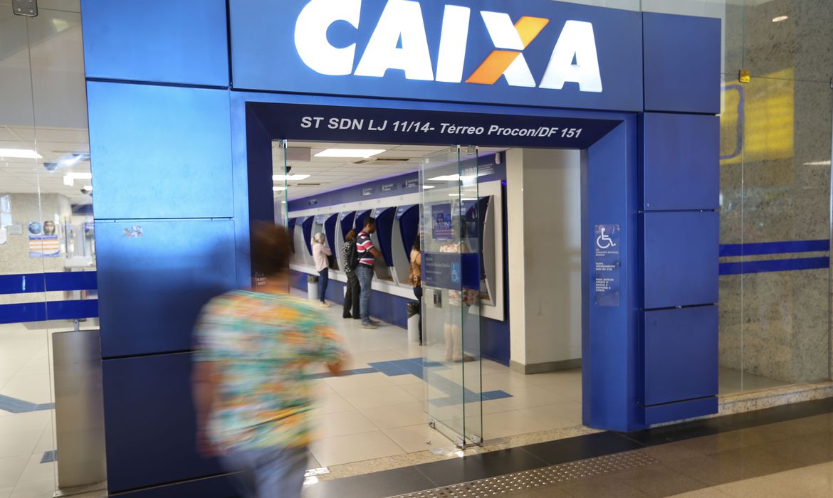 Caixa abre 772 agências neste sábado
