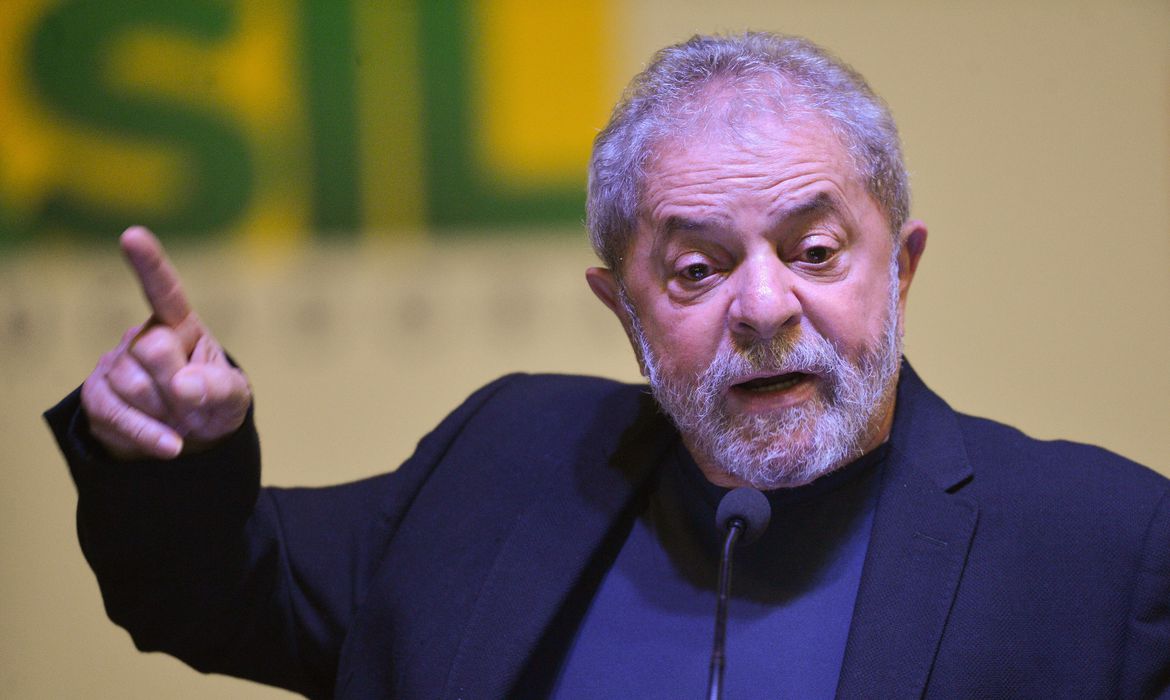 Lula critica aproximação de Moro e Huck: “Cada hora inventam uma coisa”