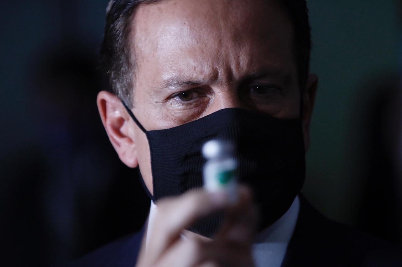 Doria anuncia 1º lote de 120 mil doses de vacina para 20 de novembro