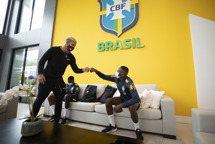 Seleção está completa na Granja Comary para 2 próximos jogos das Eliminatórias
