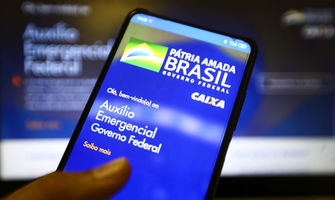 Caixa retoma pagamento do auxílio a 3,6 milhões nesta quarta