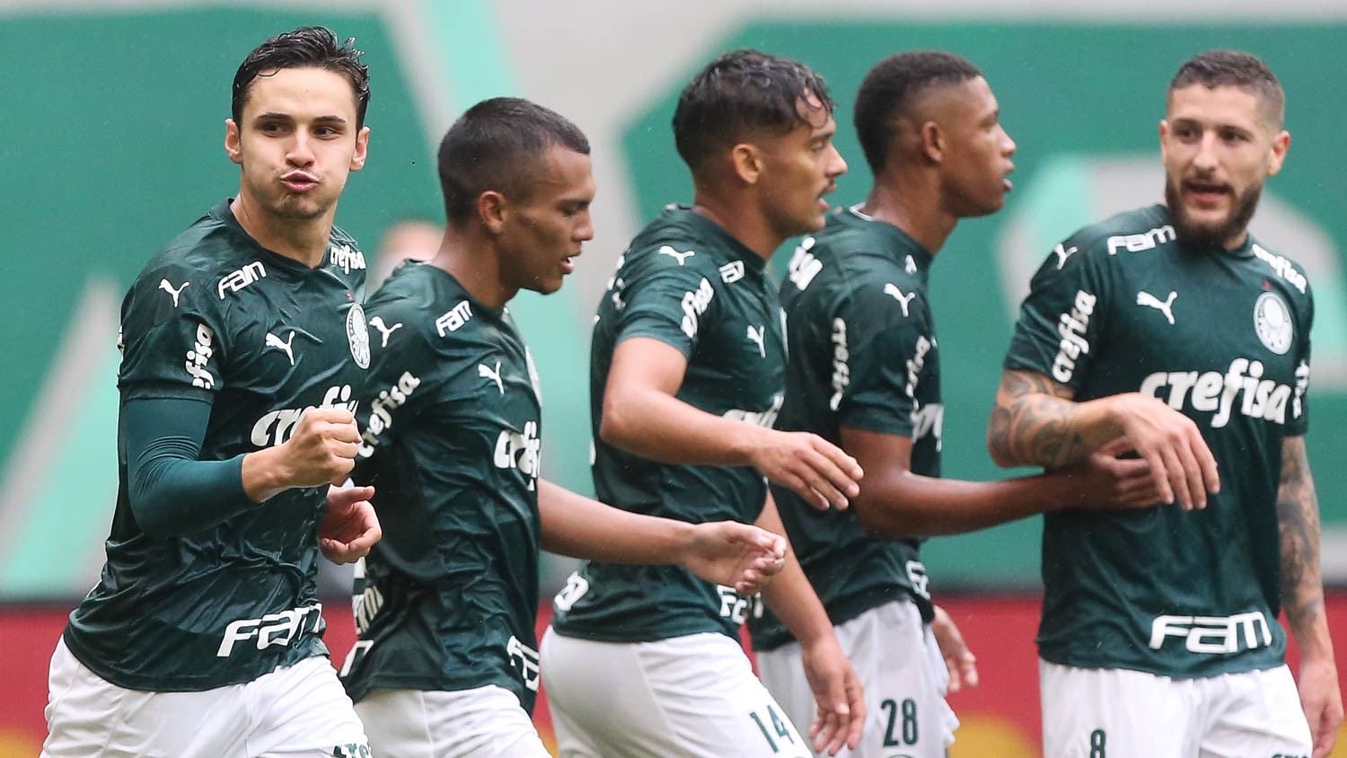 VÍDEO: Palmeiras goleia Ceará com direito a golaço de Gabirel Veron; assista