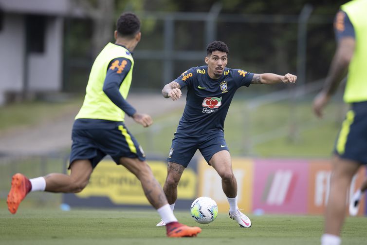 Eliminatórias: Tite esboça seleção com 4 novidades para duelo contra Venezuela