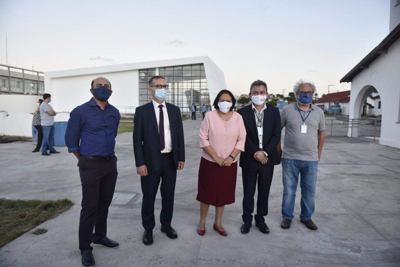 Rampa: governadora apresenta prédio histórico a cônsul francês