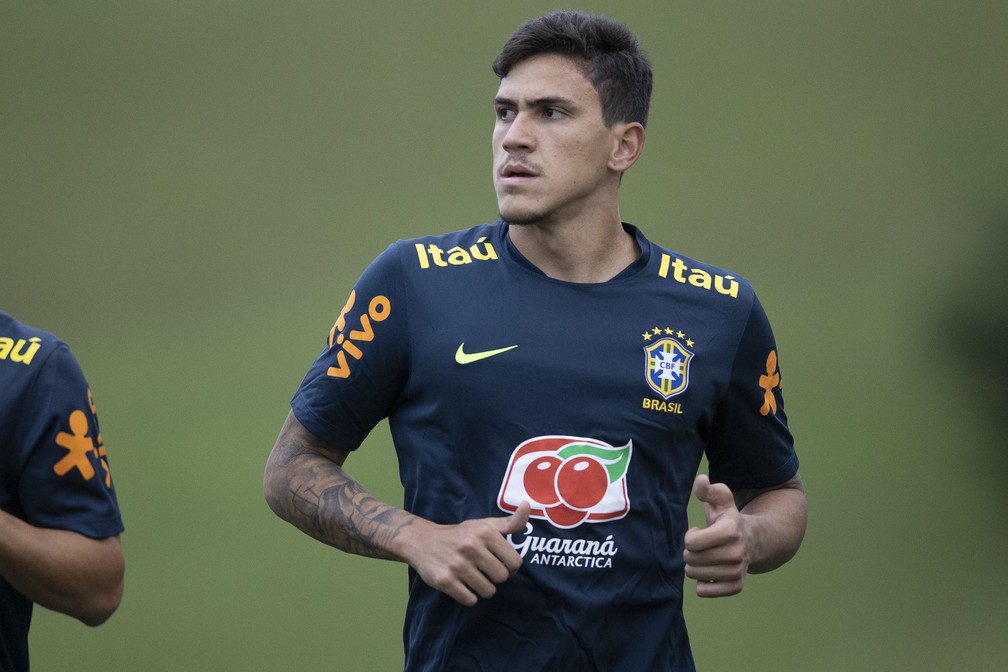 Seleção: Atacante é cortado por dores musculares; substituto já foi convocado