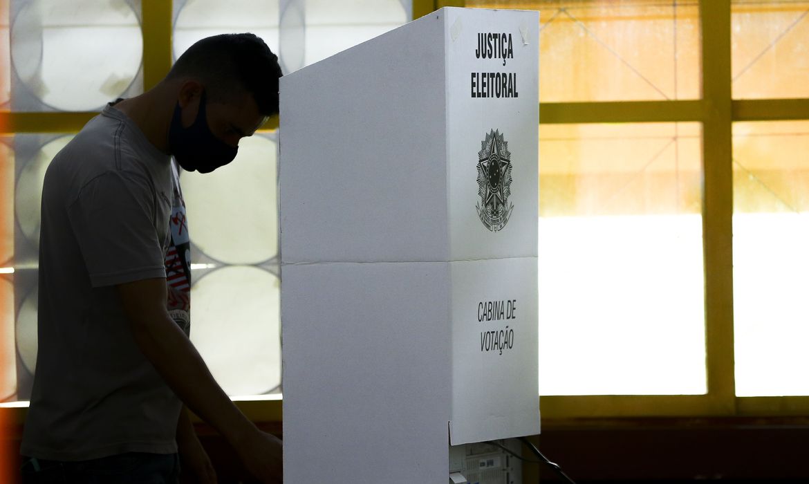 MJ registra 194 crimes eleitorais nas primeiras horas de votação