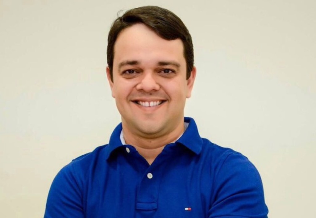 Tiago Almeida é o novo prefeito de Parelhas