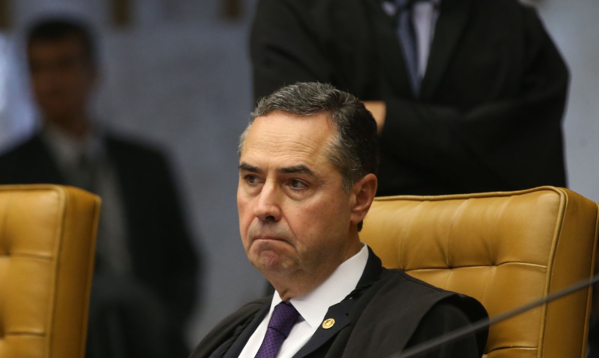 Barroso pede desculpas por atraso na divulgação de votos do 1º turno