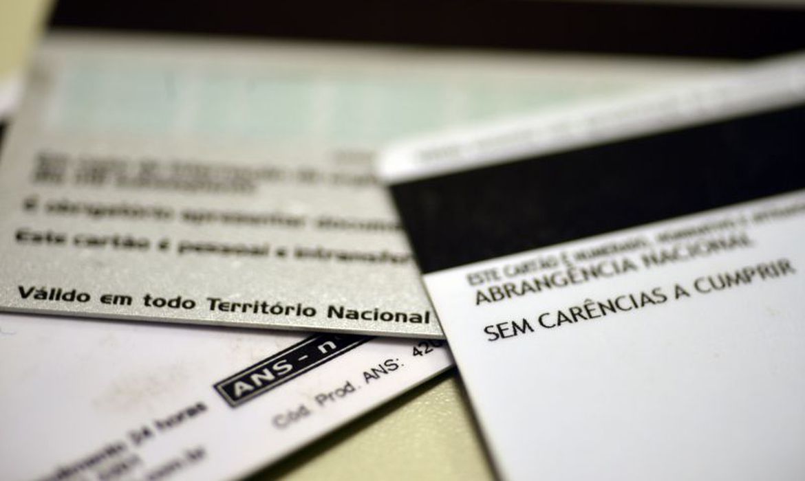 Planos de saúde: Reajustes voltam a ser pagos em janeiro