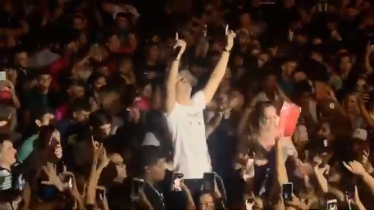 VÍDEO: Multidão se aglomera em show realizado no interior do RN; assista