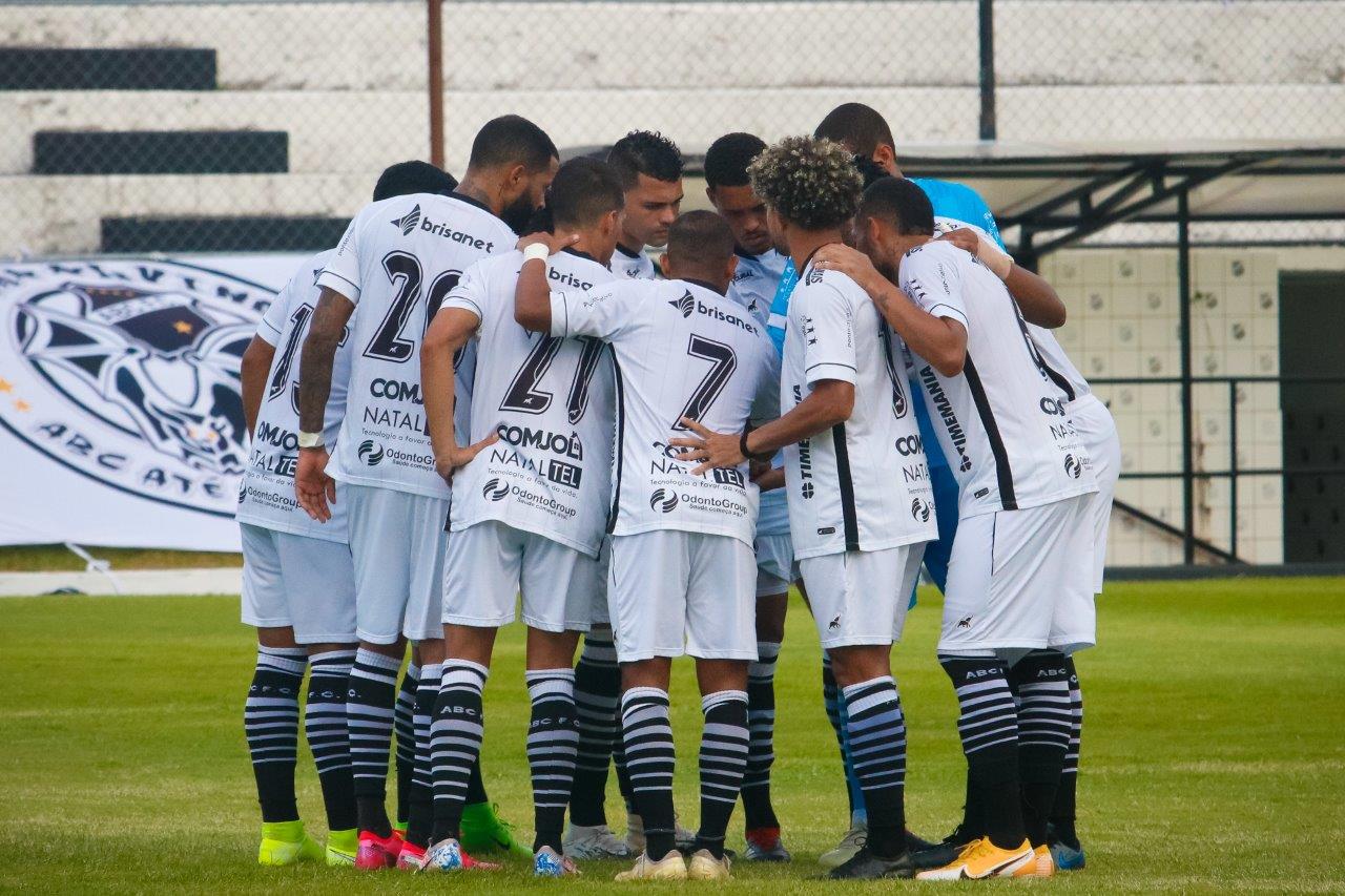 Com 4 de Wallyson, ABC massacra Jaciobá por 6 x 0; assista aos gols