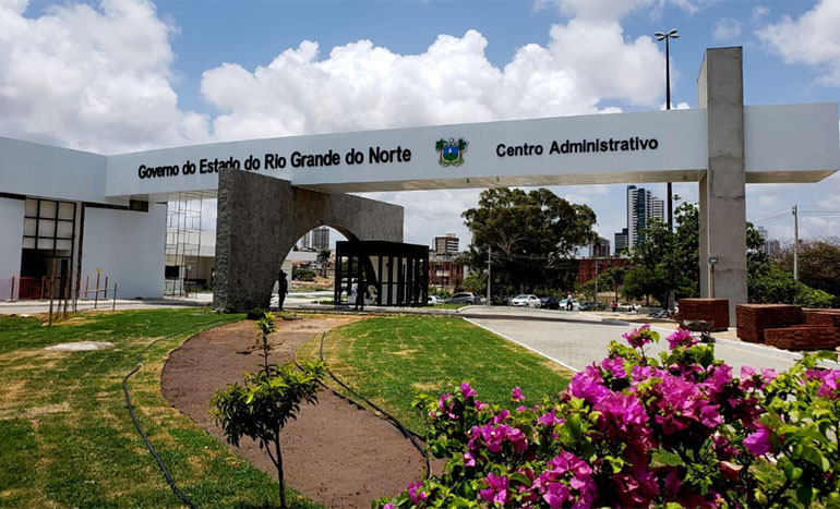 Governo do RN manda servidores voltarem ao trabalho presencial; veja exceção