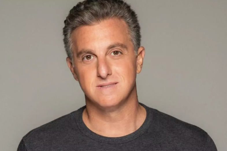 Luciano Huck tem prazo para avisar à Globo se será candidato em 2022