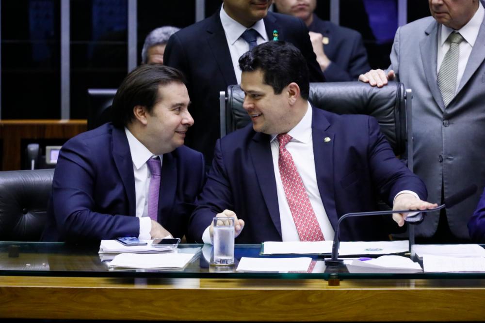 STF já tem maioria para liberar reeleição de Alcolumbre e Maia