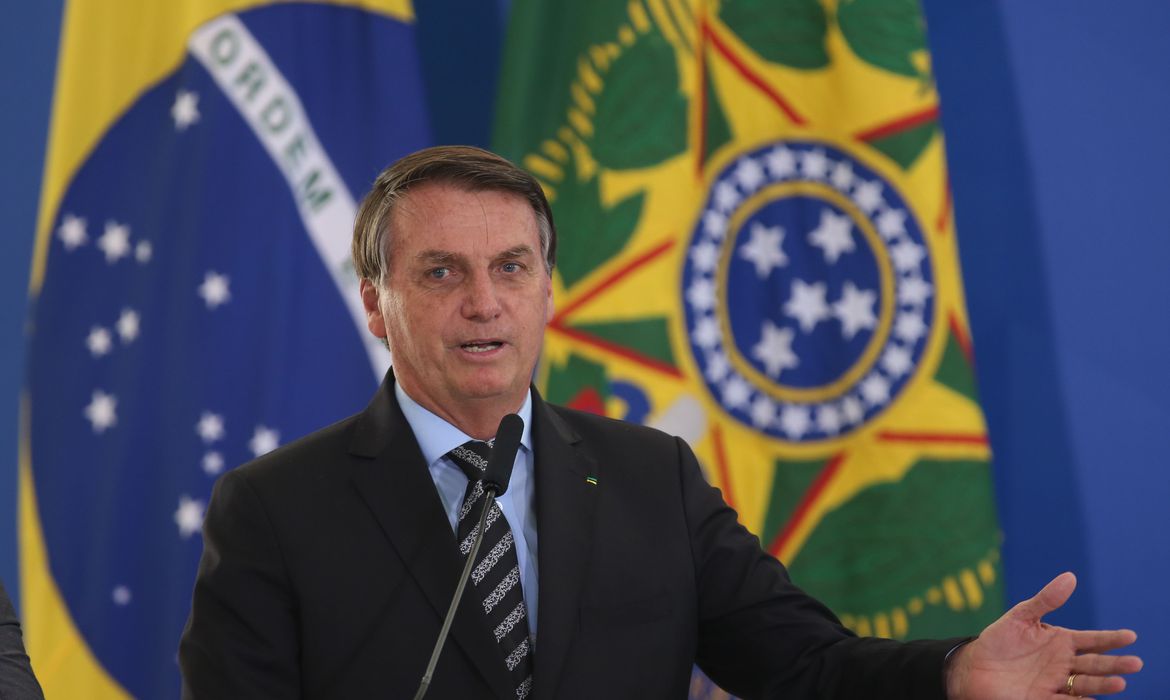 Brasil pode terminar 2020 com mais empregos do que em 2019, diz Bolsonaro