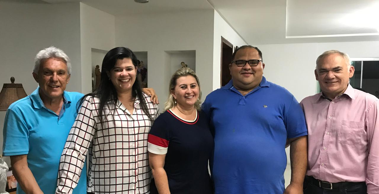 Prefeita eleita de Pau dos Ferros discute parcerias com Governo e deputados