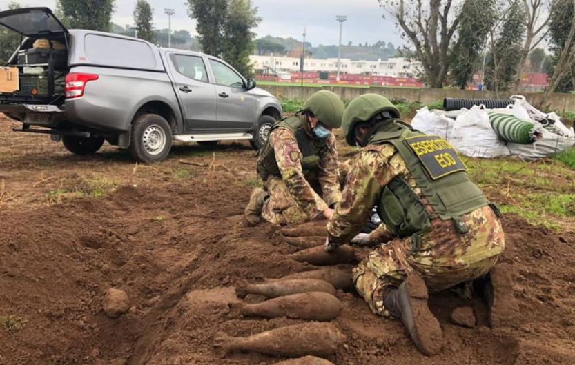 Bombas da II Guerra são achadas em CT de time europeu; área é desocupada