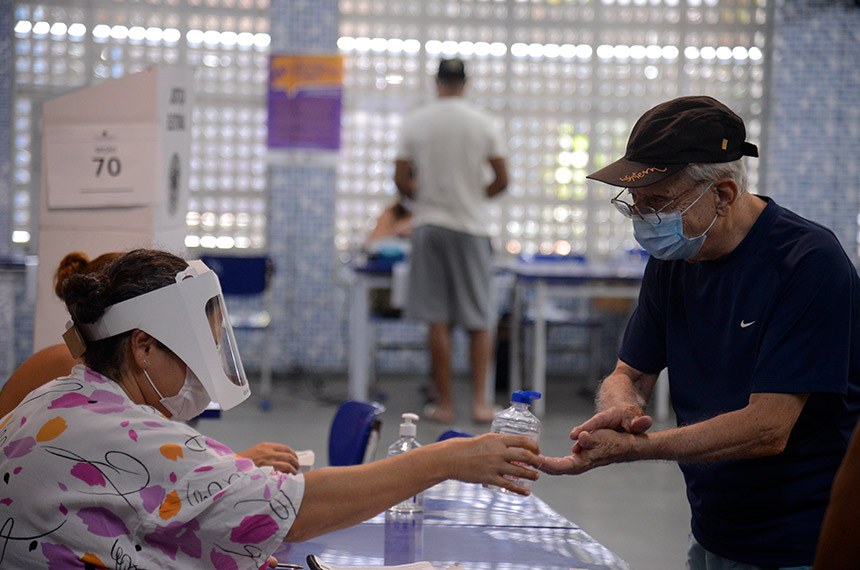 Partidos de centro confirmam domínio municipal e governarão 43% da população