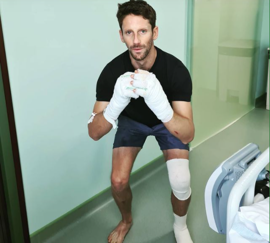 Piloto Grosjean ficará mais uma noite no hospital antes de ter alta