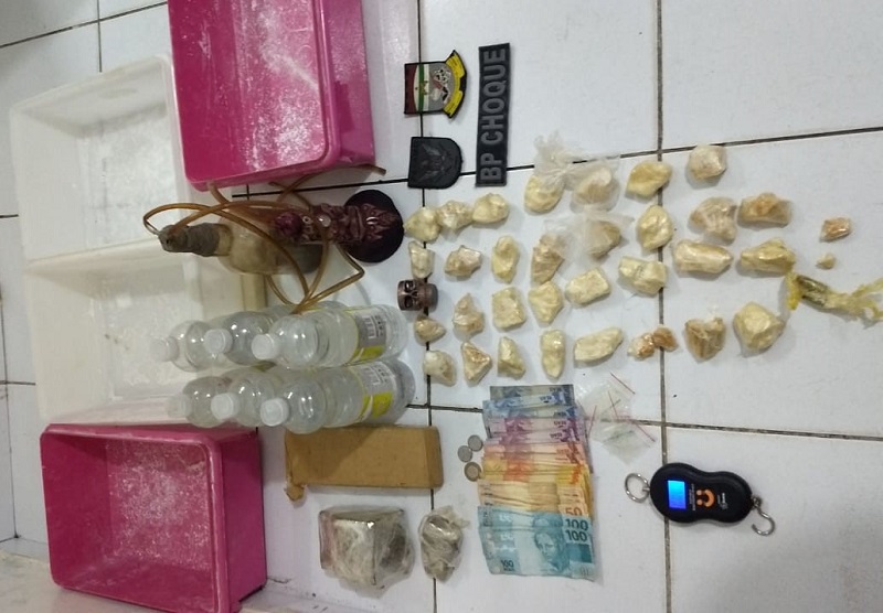 Casal suspeito de tráfico de drogas é preso em Brasília Teimosa