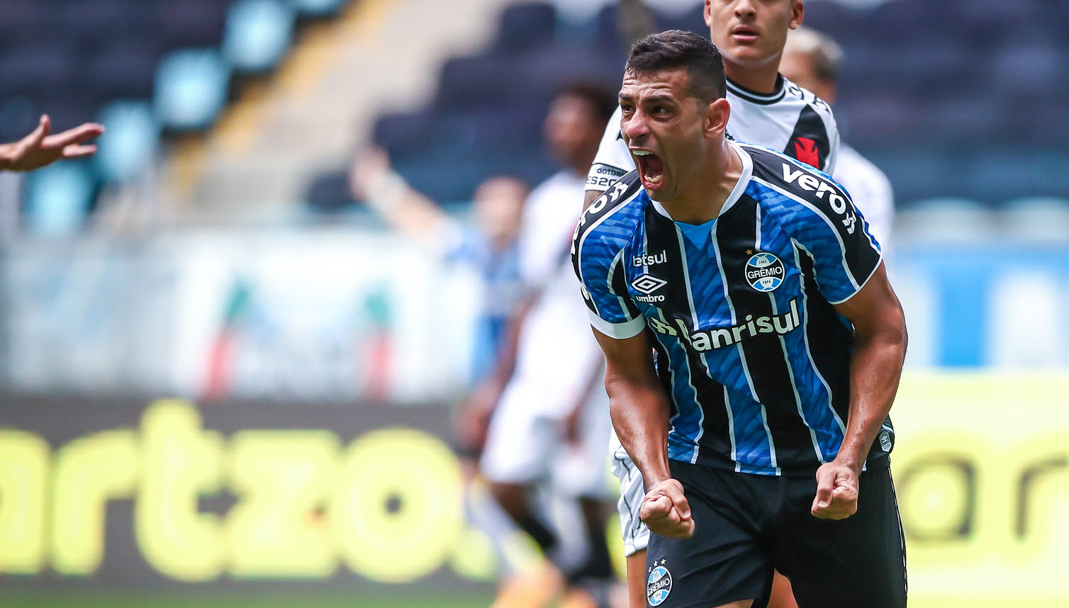 Vasco toma goleada do Grêmio e permanece no Z4; veja classificação