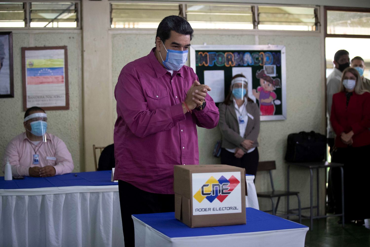 Partido de Maduro vence eleições legislativas com 69% de abstenção