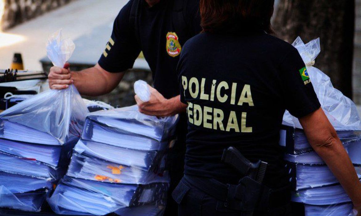 Deputado federal é alvo de operação da PF