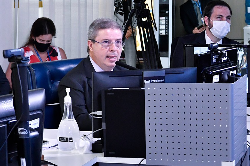 Senado aprova nova Lei de Licitações; projeto vai à sanção de Bolsonaro