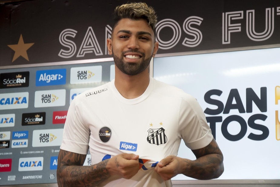 Time brasileiro deve pagar R$ 18 mi ao Barça por caso envolvendo Gabigol