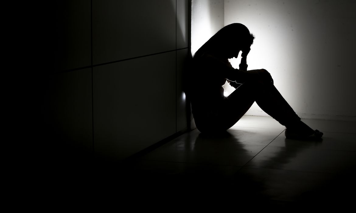 Pandemia fez crescer casos de doenças psicossomáticas, diz estudo