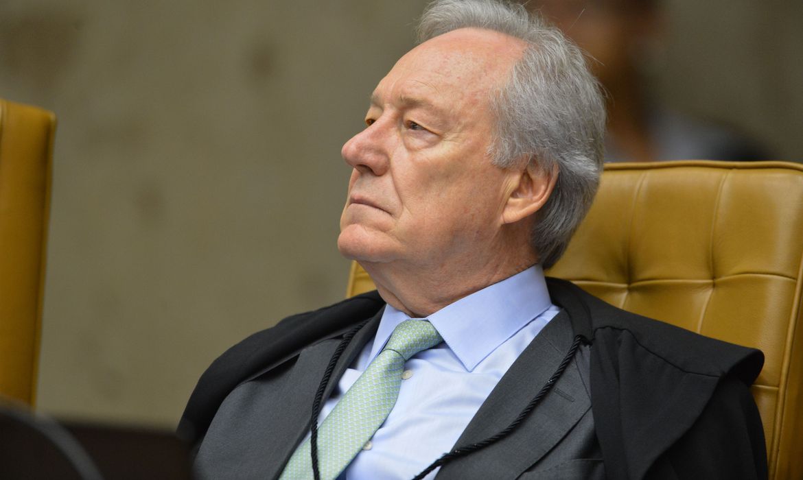 Lewandowski dá 48h para governo informar datas de vacinação contra covid