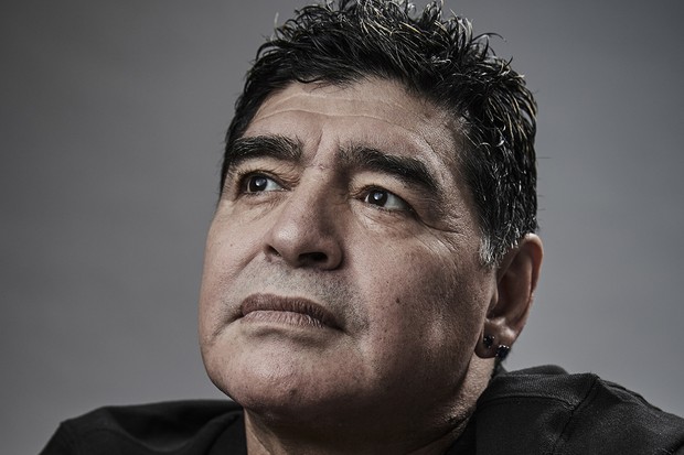 Container esquecido pode ser 'baú do tesouro' de artigos de Maradona