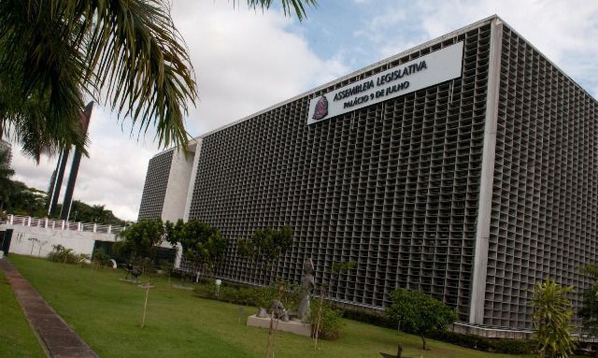 Cidadania afasta deputado por assédio sexual no plenário da Assembleia de SP