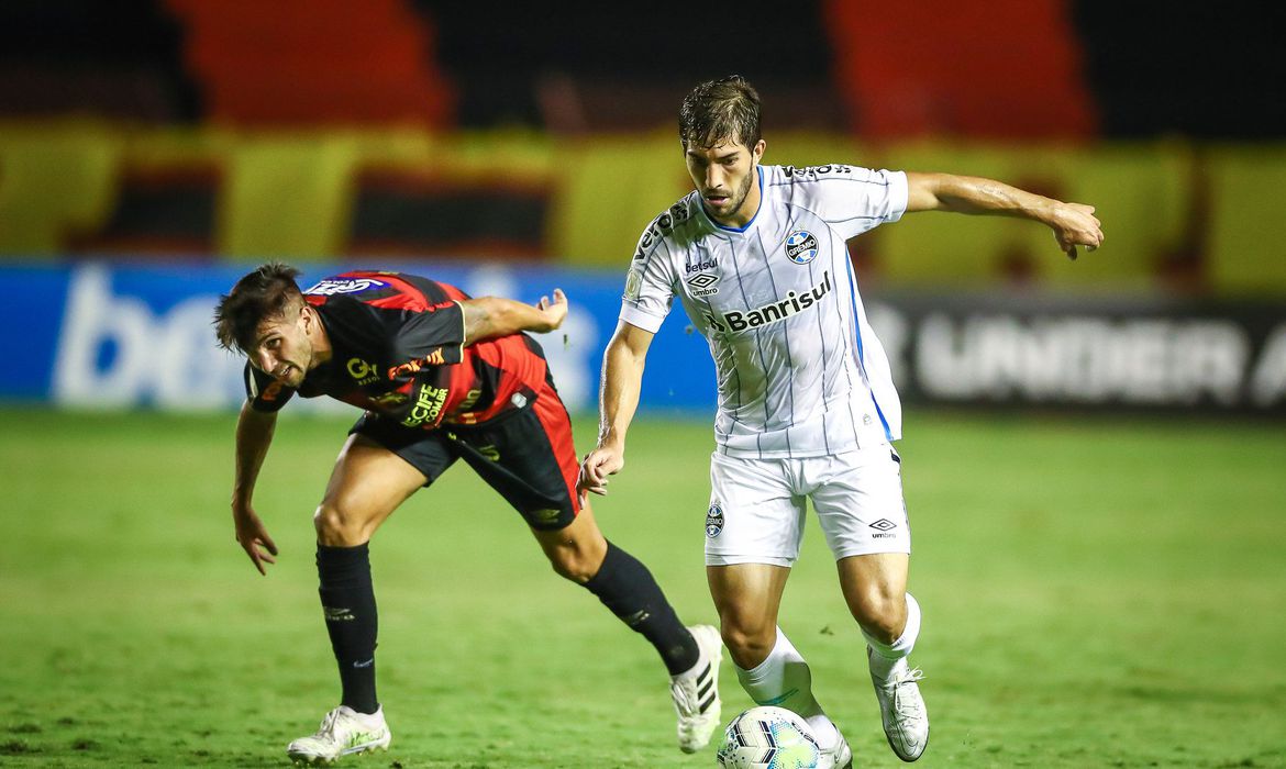 Série A: com um a menos, Grêmio busca empate com Sport no Recife