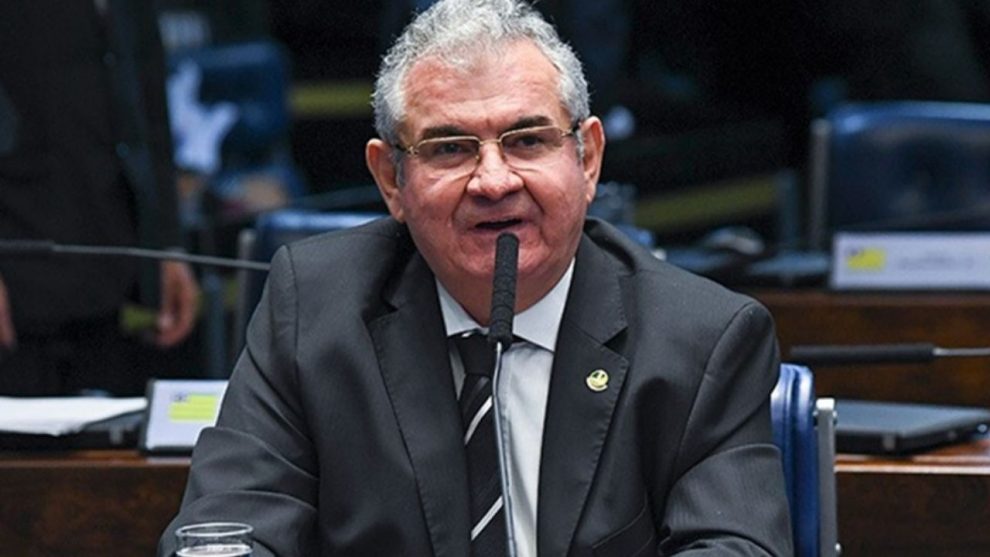 Senador propõe oito anos de prisão para quem não tomar vacina