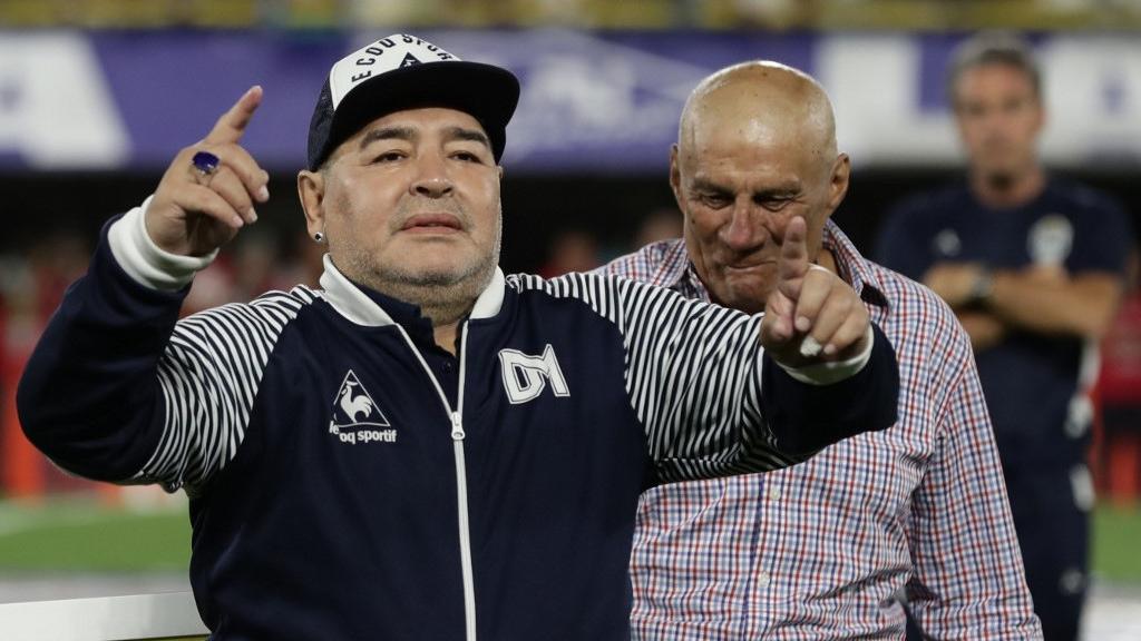 Maradona não consumiu drogas ou álcool dias antes de morrer, revela autópsia